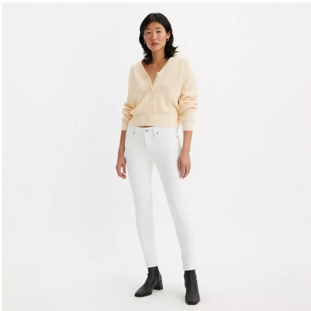 Levi’s 711 Skinny Jeans